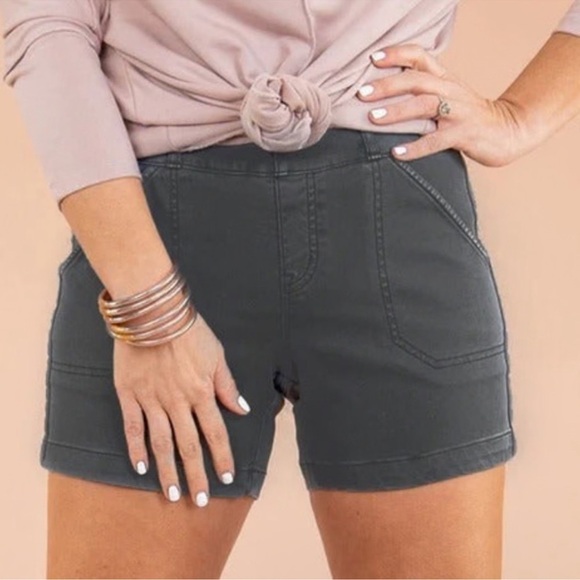 SPANX 6-Inch Stretch Twill Shorts size 2x - Picture 1 of 7